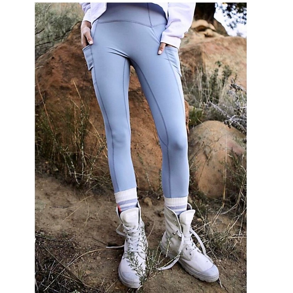 NWT! Free People sock it to me leggings blue M